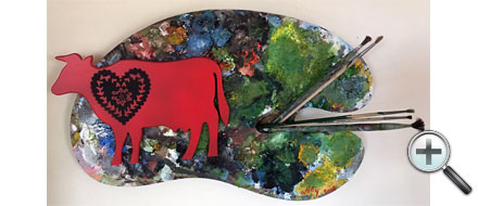 Vache rouge sur palette