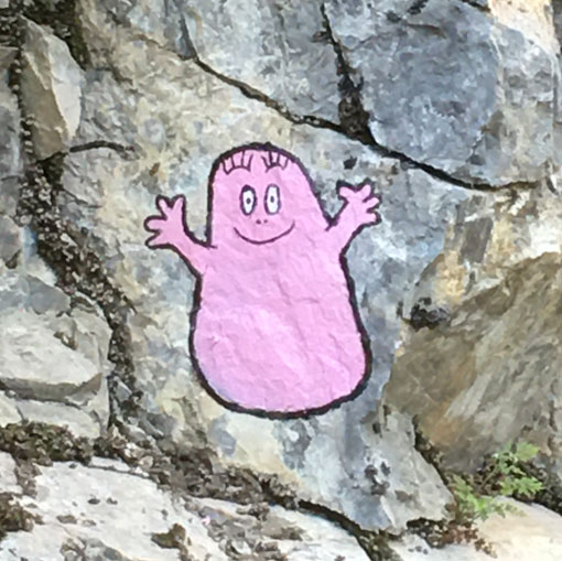 Barbapapa, peinture sur rochers
