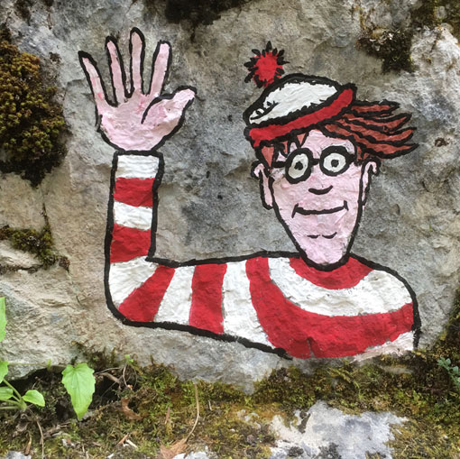 Charlie, peinture sur rochers