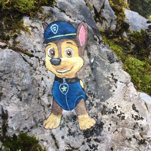 Chase - La Pat Patrouille, peinture sur rochers