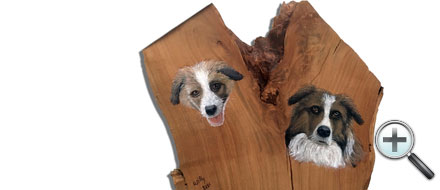 Têtes de chien sur bois