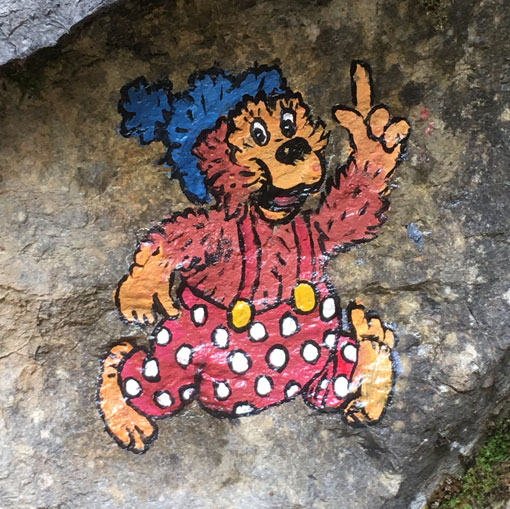 Petzi, peinture sur rochers